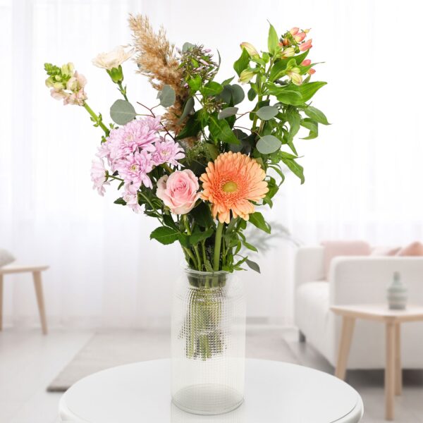 Blumenstrauß Feldstrauß mit Vase