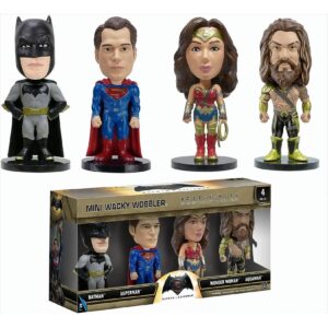 Mini Wacky Wobbler Batman vs. Superman 4-Pack